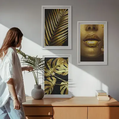 Set di 3 quadri con stampa di bocca di donna e foglie di Monstera