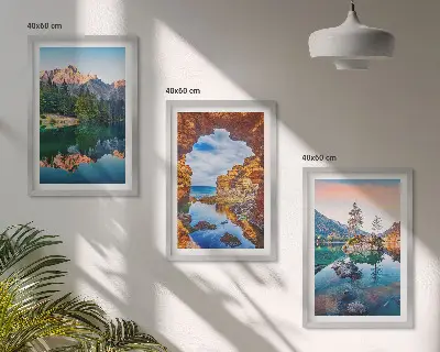 Set di 3 quadri con riflessi rocciosi sui laghi di montagna