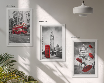 Composizione di quadri Londra con accenti rossi