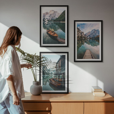 Composizione di quadri Lago, montagne, barche, cottage
