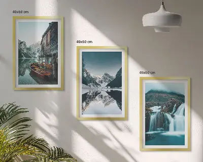 Composizione di quadri con paesaggi montani, cascata e lago