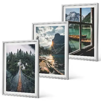 Composizione di quadri con ponte, foresta, lago, barche e montagne