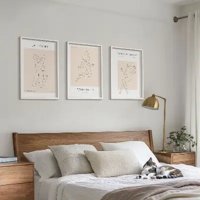 Set di 3 poster minimalisti con silhouette femminili