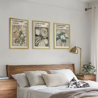 Composizione di quadri con stampe Fiere dei fiori Londra Chicago Hong Kong