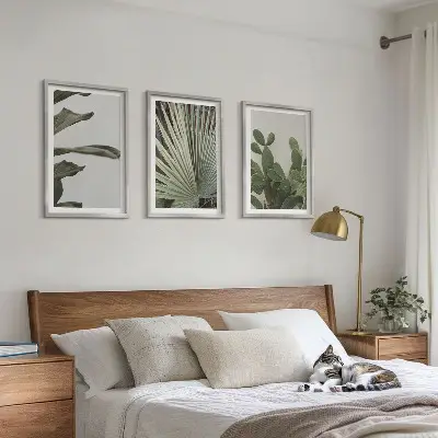 Set di 3 quadri con foglie di piante tropicali color pastello