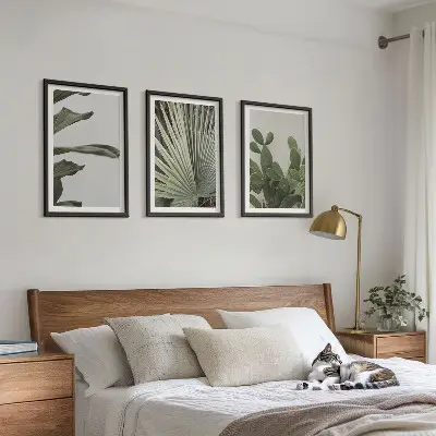 Set di 3 quadri con foglie di piante tropicali color pastello