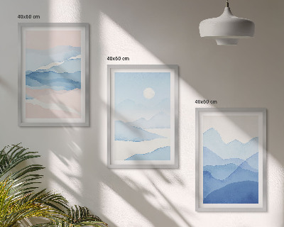 Composizione di quadri montagne blu e rosa ad acquerello