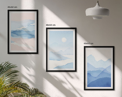 Composizione di quadri montagne blu e rosa ad acquerello