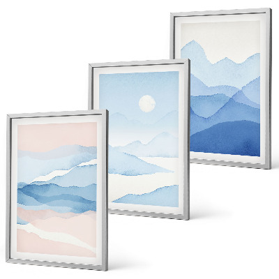 Composizione di quadri montagne blu e rosa ad acquerello
