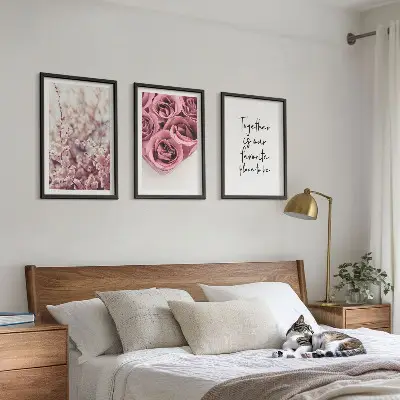 Composizione di quadri mazzi di fiori di rose con scritta