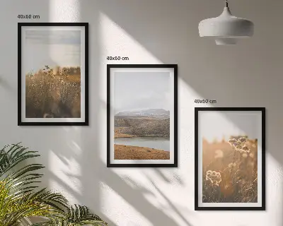 Set di 3 quadri con paesaggio di lago tra montagne e prati
