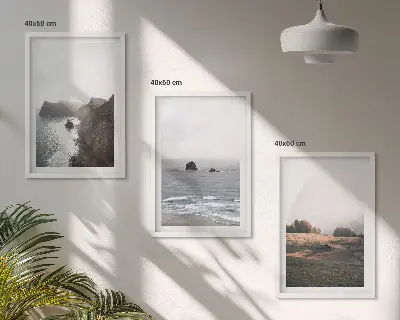 Set di quadri incorniciati con paesaggi di montagna e di mare
