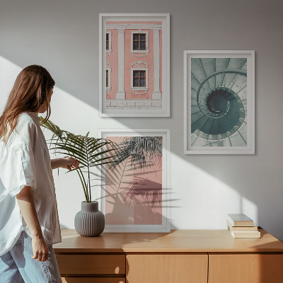 Composizione di quadri Architettura a spirale color pastello