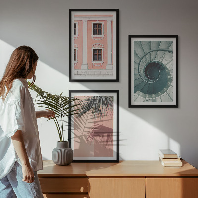 Composizione di quadri Architettura a spirale color pastello