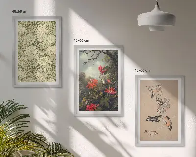 Composizione di quadri con motivi di fiori, uccelli e natura