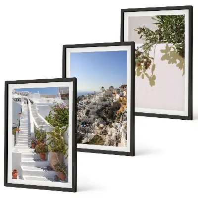 Set di quadri incorniciati con stampa di scale bianche con vista su Santorini