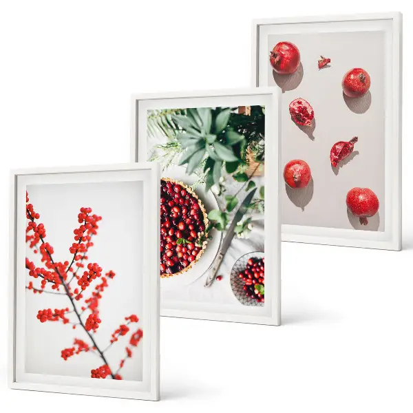 Set di 3 quadri con illustrazione minimalista di frutti rossi