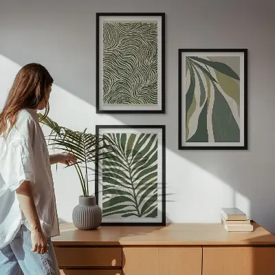 Set di quadri incorniciati con foglie e linee ondulate verdi