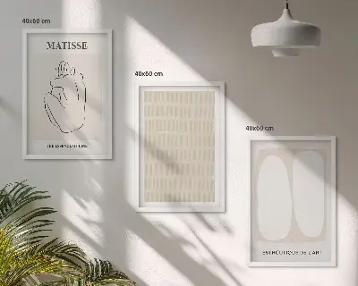 Set di quadri incorniciati con linee e forme nei toni del beige e bianco