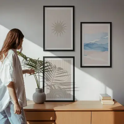Composizione di quadri onde di sole con linee astratte color pastello