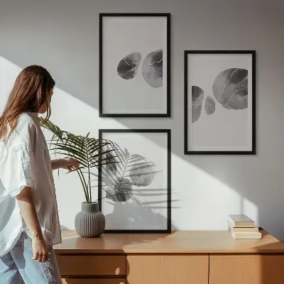 Composizione di quadri con schizzi di pittura astratta