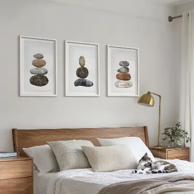 Set di quadri incorniciati con stampa di pietre in stile boho minimalista
