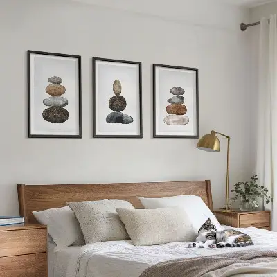 Set di quadri incorniciati con stampa di pietre in stile boho minimalista