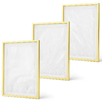 Set di quadri incorniciati con elegante struttura in marmo