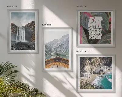 Polittico con cornice raffigurante una cascata in un viaggio in montagna nella natura