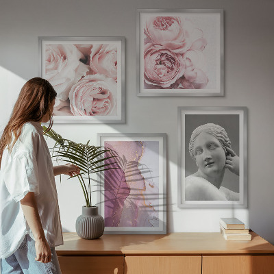 Composizione di 4 quadri Scultura di peonia raffigurante una donna