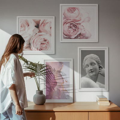 Composizione di 4 quadri Scultura di peonia raffigurante una donna