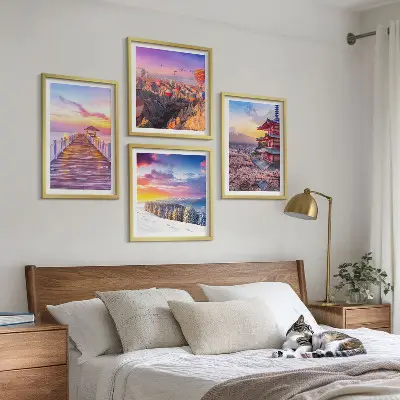 Composizione di 4 quadri con paesaggi celesti in stile romantico