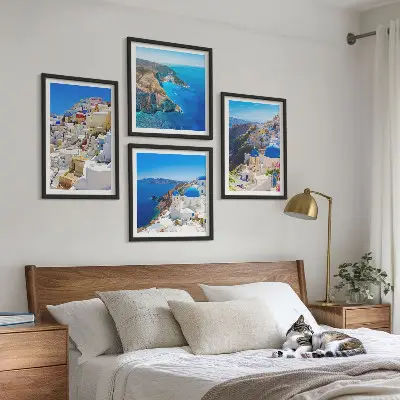 Polittico con cornice paesaggio architettonico di Oia a Santorini in Grecia