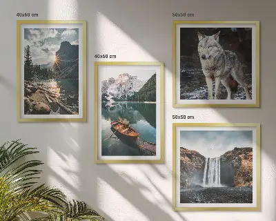 Composizione di 4 quadri con paesaggio di montagne laghi cascata e lupo