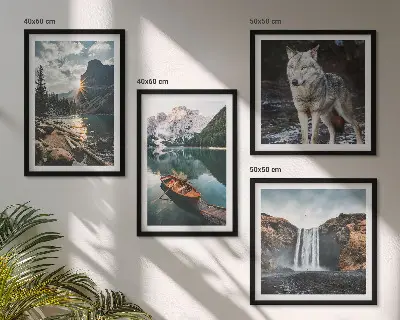 Composizione di 4 quadri con paesaggio di montagne laghi cascata e lupo