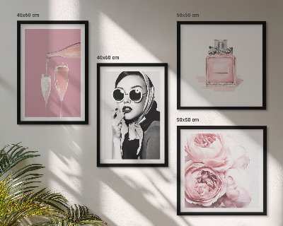 Galleria a parete Eleganti accessori rosa