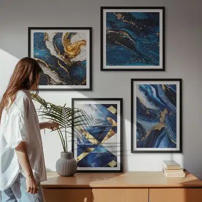 Composizione di 4 quadri con eleganti motivi astratti