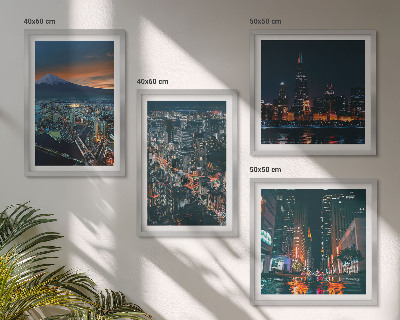 Composizione di 4 quadri Vista notturna della città dalle montagne.