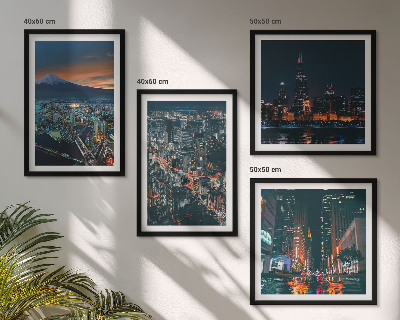 Composizione di 4 quadri Vista notturna della città dalle montagne.