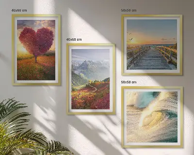 Polittico con cornice paesaggio con montagne, onde, alberi, cuore e molo