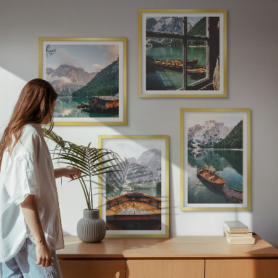 Composizione di 4 quadri Lago, montagne, barche, cottage, finestra