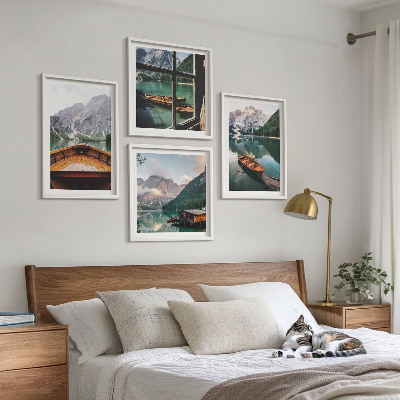 Composizione di 4 quadri Lago, montagne, barche, cottage, finestra