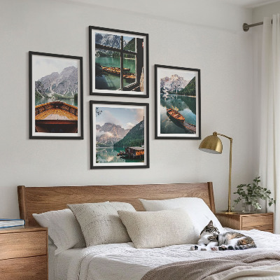 Composizione di 4 quadri Lago, montagne, barche, cottage, finestra