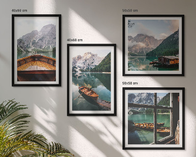 Composizione di 4 quadri Lago, montagne, barche, cottage, finestra