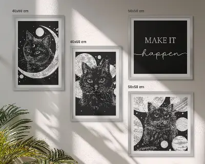 Galleria a parete con gatti neri luna e pianeta