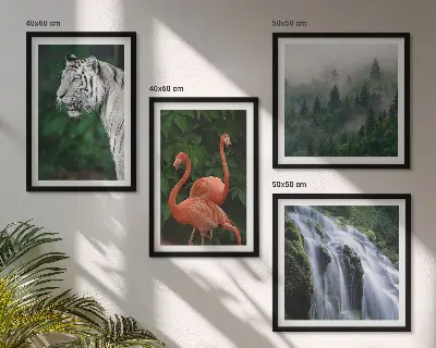 Galleria a parete con cascata, tigre e fenicotteri nella natura