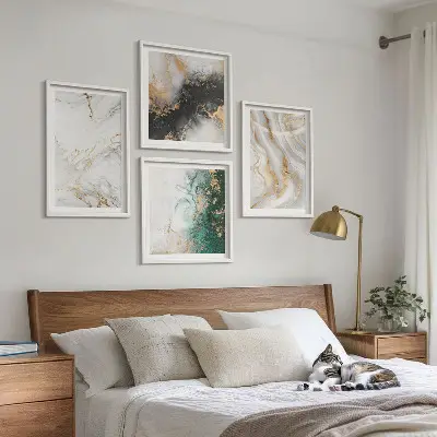 Polittico con cornice con motivi astratti bianco nero e verde