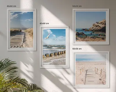Polittico con cornice stampa che ritrae spiaggia, sabbia, onde, cielo e uccelli