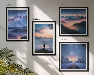 Galleria a parete cielo notturno montagne nebbia cervo
