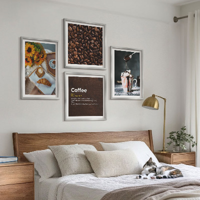 Polittico con cornice chicchi di caffè per la colazione italiana